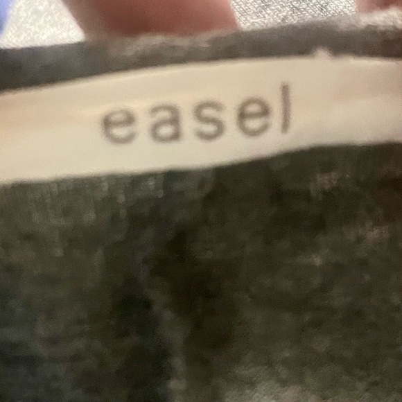 Easel Gray Casual Ruffle Hemline Top; Size Small - Picture 7 of 8